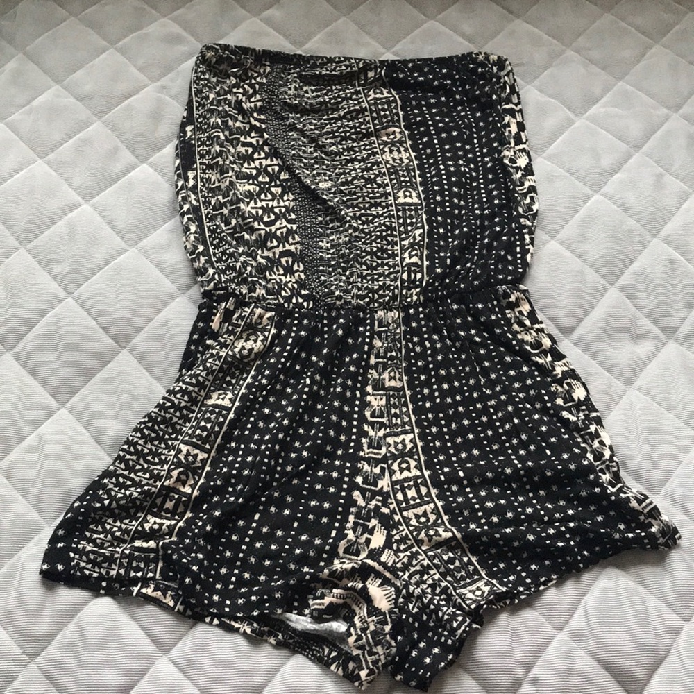 FOREVER 21 Strapless Romper